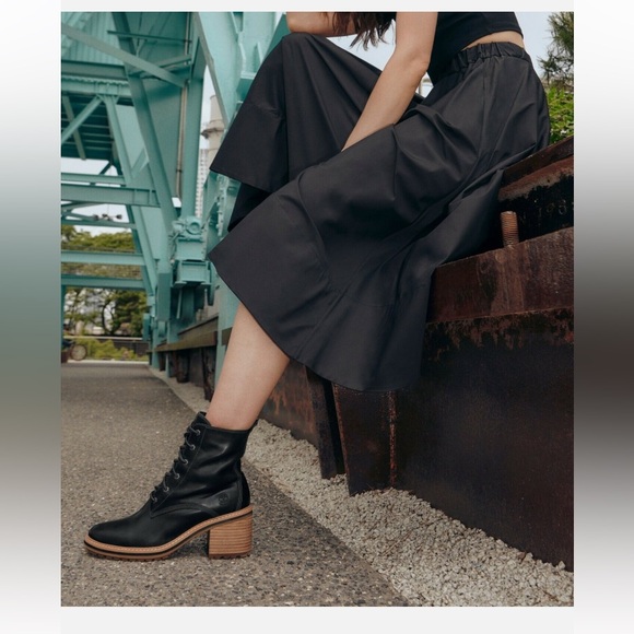 TIMBERLAND SIENNA WATERPROOF BLOCK HEEL BOOTIES w/2.5” HEEL, SIDE ZIP, SZ 7.5 - Picture 10 of 16